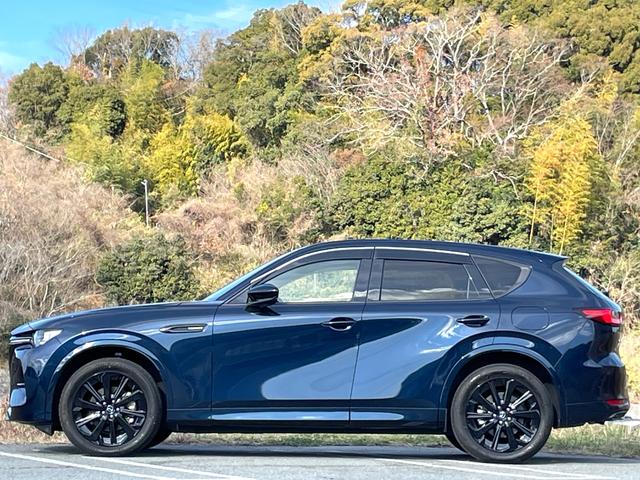 �f�ڎԗ���X�܊O�ɂĕۊǂ��Ă���\����������܂��B�����X�̍ۂ͂��\��̂��������X����������΂��Ԃ����p�ӂ��Ă��҂����Ă���܂���