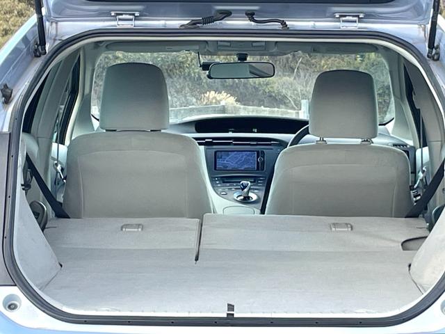 プリウス Ｓ　禁煙車　純正ナビ　フルセグＴＶ　バックカメラ　ＥＴＣ　ドラレコ　Ｂｌｕｅｔｏｏｔｈ　スペアキー　ユーザー買取車　点検整備付（10枚目）