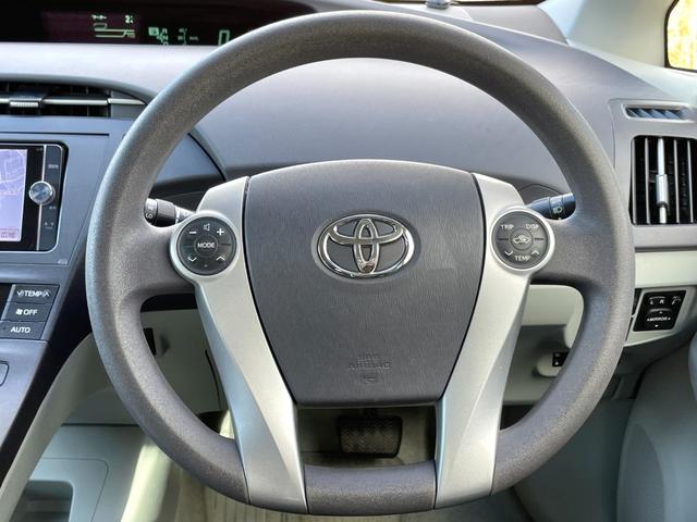 プリウス Ｓ　禁煙車　純正ナビ　フルセグＴＶ　バックカメラ　ＥＴＣ　ドラレコ　Ｂｌｕｅｔｏｏｔｈ　スペアキー　ユーザー買取車　点検整備付（17枚目）
