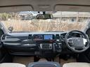 ハイエースワゴン グランドキャビン　禁煙車　レガンスカスタム　ベッドキット　ワンオーナー　ユーザー下取車　レヴァンナ１８ＡＷ　玄武ブロック　社外ナビ　フルセグＴＶ　電動スライドドア　バックカメラ　ＬＥＤヘッドライト　社外テール　ＥＴＣ（5枚目）