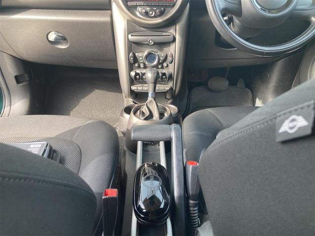 ＭＩＮＩ クーパー　クロスオーバー　運転席助手席サイドエアバック　禁煙車　電動格納ミラー　ミュージックプレイヤー接続　Ｂｌｕｅｔｏｏｔｈ接続　バックカメラ　ＣＤ（31枚目）