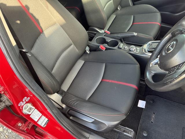 デミオ ＸＤツーリング　ブラインド・スポット・モニタリング（リア・クロス・トラフィック・アラート機能付）＋ハイ・ビーム・コントロールシステム＋車線逸脱警報システム、ＣＤ／ＤＶＤプレーヤー＋地デジＴＶチューナー（フルセグ）（18枚目）