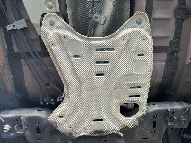 デミオ ＸＤツーリング　ブラインド・スポット・モニタリング（リア・クロス・トラフィック・アラート機能付）＋ハイ・ビーム・コントロールシステム＋車線逸脱警報システム、ＣＤ／ＤＶＤプレーヤー＋地デジＴＶチューナー（フルセグ）（60枚目）