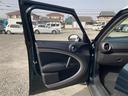 クーパー　クロスオーバー　運転席助手席サイドエアバック　禁煙車　電動格納ミラー　ミュージックプレイヤー接続　Ｂｌｕｅｔｏｏｔｈ接続　バックカメラ　ＣＤ（17枚目）