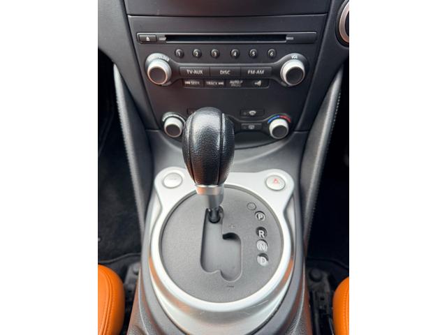 フェアレディＺ バージョンＳＴ　純正ナビ　ＴＶ　社外１９インチＡＷ　ＴＥＩＮ車高調　社外マフラー　バックカメラ　シートヒーター　ＢＯＳＥサウンドシステム　前後ドライブレコーダー　ＥＴＣ　スマートキー（20枚目）