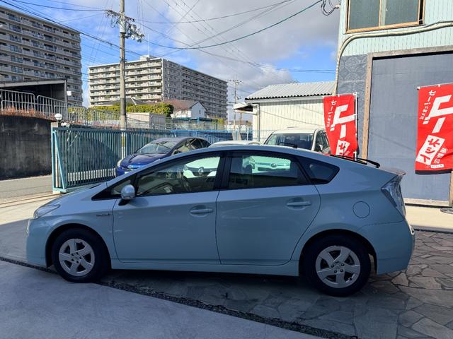 プリウス Ｓ　純正ナビ　ＴＶ　バックカメラ　スマートキー　ＥＴＣ（6枚目）