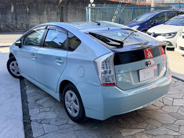 プリウス Ｓ　純正ナビ　ＴＶ　バックカメラ　スマートキー　ＥＴＣ（7枚目）