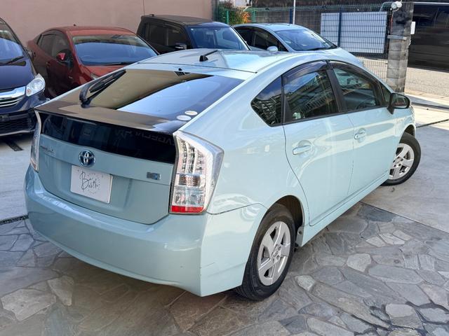 プリウス Ｓ　純正ナビ　ＴＶ　バックカメラ　スマートキー　ＥＴＣ（9枚目）