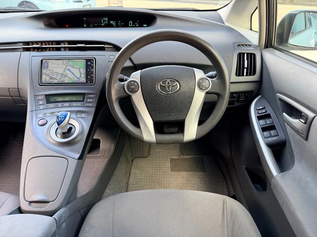 プリウス Ｓ　純正ナビ　ＴＶ　バックカメラ　スマートキー　ＥＴＣ（15枚目）