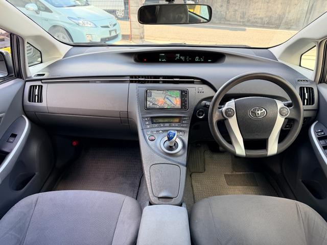 プリウス Ｓ　純正ナビ　ＴＶ　バックカメラ　スマートキー　ＥＴＣ（16枚目）