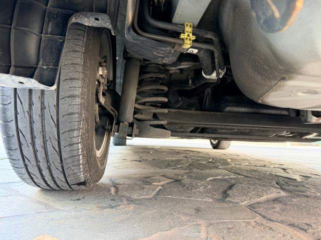 プリウス Ｓ　純正ナビ　ＴＶ　バックカメラ　スマートキー　ＥＴＣ（48枚目）