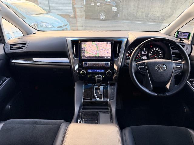 ヴェルファイア ３．５ＺＡ　Ｇエディション　サンルーフ　アルパインナビ　ＴＶ　アルパイン後席モニター　両側パワースライドドア　パワーバックドア　バックカメラ　スマートキー　ＥＴＣ　保証書　取説（12枚目）