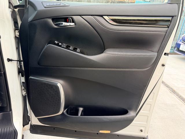 ヴェルファイア ３．５ＺＡ　Ｇエディション　サンルーフ　アルパインナビ　ＴＶ　アルパイン後席モニター　両側パワースライドドア　パワーバックドア　バックカメラ　スマートキー　ＥＴＣ　保証書　取説（34枚目）