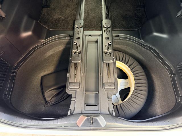 ヴェルファイア ３．５ＺＡ　Ｇエディション　サンルーフ　アルパインナビ　ＴＶ　アルパイン後席モニター　両側パワースライドドア　パワーバックドア　バックカメラ　スマートキー　ＥＴＣ　保証書　取説（42枚目）