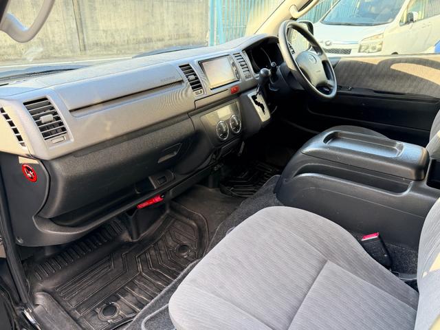 ハイエースバン ロングスーパーＧＬ　社外ナビ　ＴＶ　バックカメラ　キーレス　ＥＴＣ（32枚目）