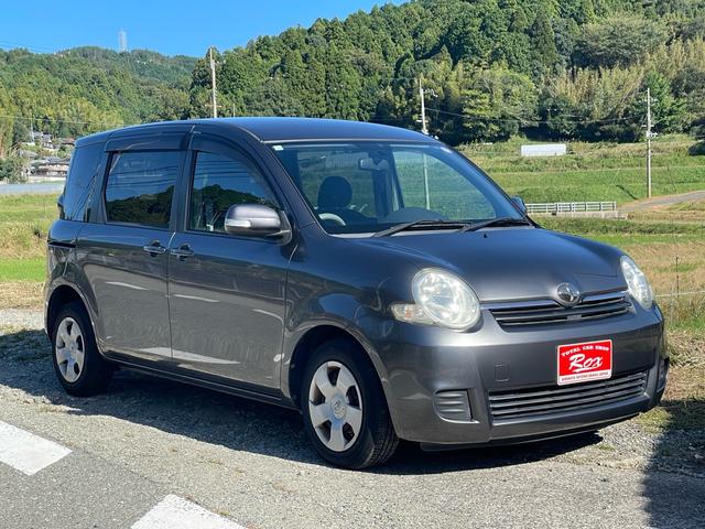 シエンタ Xリミテッド 7人乗り・両側スライドドア左側電動スライド・ナビ・ETC・3列シート・床下収納・キーレス・CVT(4枚目)