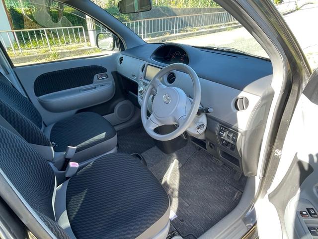 シエンタ Xリミテッド 7人乗り・両側スライドドア左側電動スライド・ナビ・ETC・3列シート・床下収納・キーレス・CVT(10枚目)