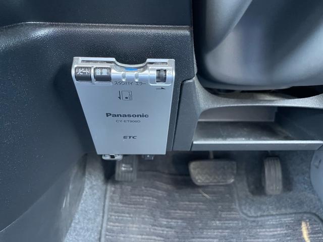 シエンタ Xリミテッド 7人乗り・両側スライドドア左側電動スライド・ナビ・ETC・3列シート・床下収納・キーレス・CVT(16枚目)