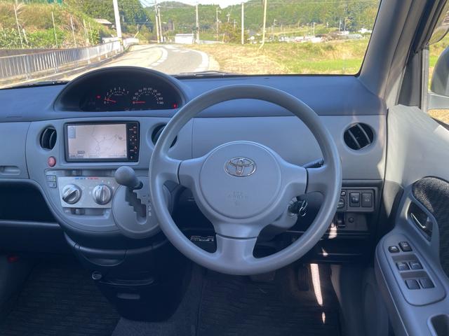 シエンタ Xリミテッド 7人乗り・両側スライドドア左側電動スライド・ナビ・ETC・3列シート・床下収納・キーレス・CVT(17枚目)