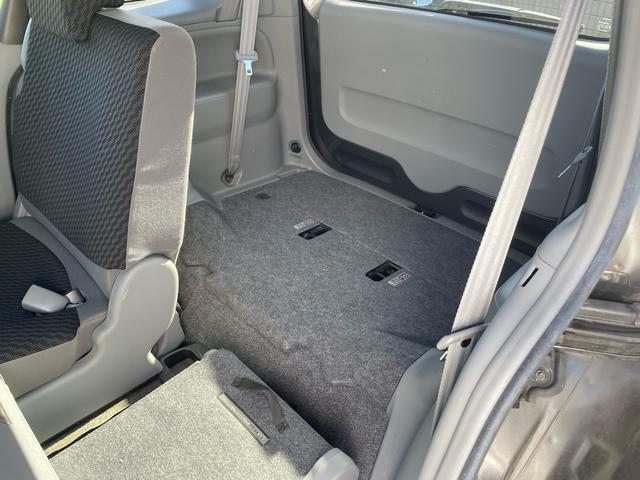 シエンタ Xリミテッド 7人乗り・両側スライドドア左側電動スライド・ナビ・ETC・3列シート・床下収納・キーレス・CVT(29枚目)