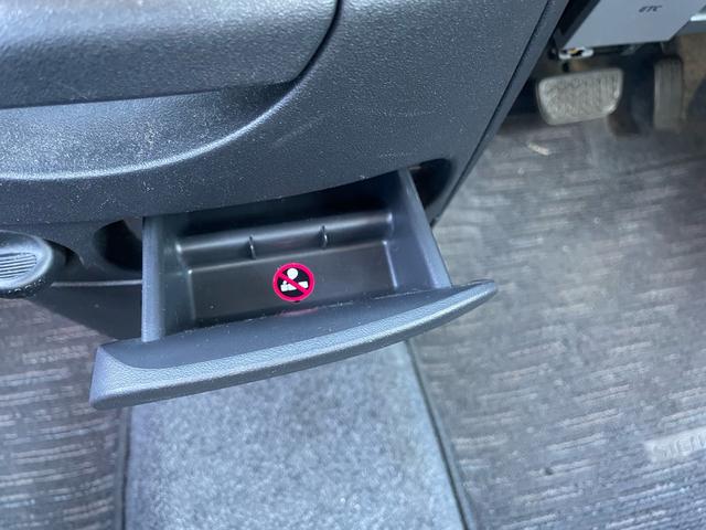 シエンタ Xリミテッド 7人乗り・両側スライドドア左側電動スライド・ナビ・ETC・3列シート・床下収納・キーレス・CVT(37枚目)