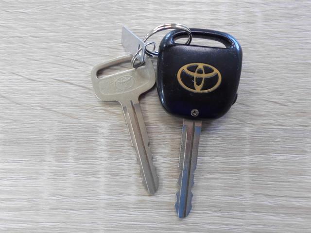 ノア Ｘ　Ｇセレクション　修復歴無　スローパー　カロッツェリアメモリーナビ　フルセグＴＶ　バックカメラ　ユピテルドライブレコーダー　全席自動パワーウィンドウ　キーレス　オートエアコン（17枚目）