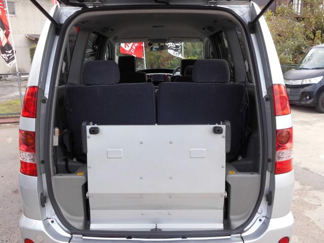 ノア Ｘ　Ｇセレクション　修復歴無　スローパー　カロッツェリアメモリーナビ　フルセグＴＶ　バックカメラ　ユピテルドライブレコーダー　全席自動パワーウィンドウ　キーレス　オートエアコン（35枚目）