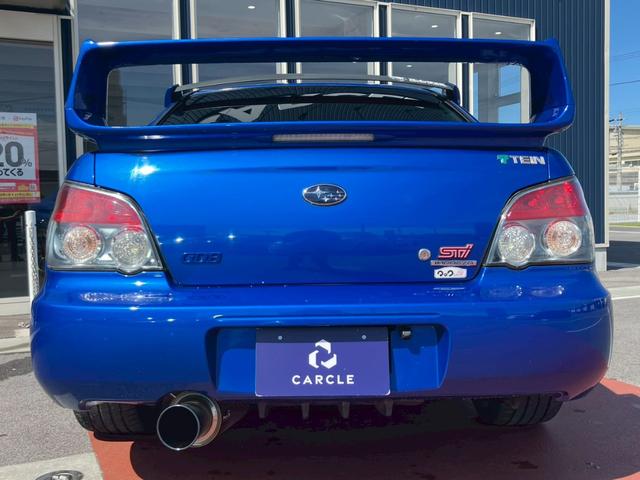 インプレッサ ＷＲＸ　ＳＴｉ　カーボンボンネット　３連メーター　ＭＯＭＯハンドルアドバンレーシングアルミ　柿本改マフラー　テイン車高調　ブレンボキャリパー　スーパーレーダー　リアウィング社外ナビ　バックモニター　ＴＶ　ＢＴ　ＥＴＣ（10枚目）