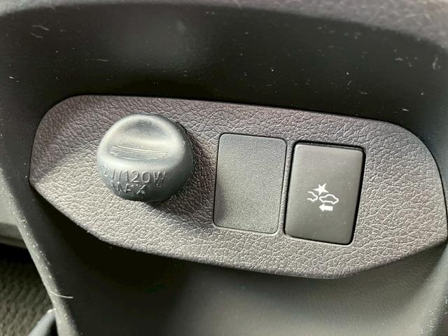 ヴィッツ ハイブリッド ジュエラ 純正ナビ バックモニター ステアリングスイッチ テレビ プッシュスタート トヨタセーフティーセンス ナノイーエアコン ETC ドラレコ オートライト 横滑り防止装置 レーンキープアシスト(20枚目)