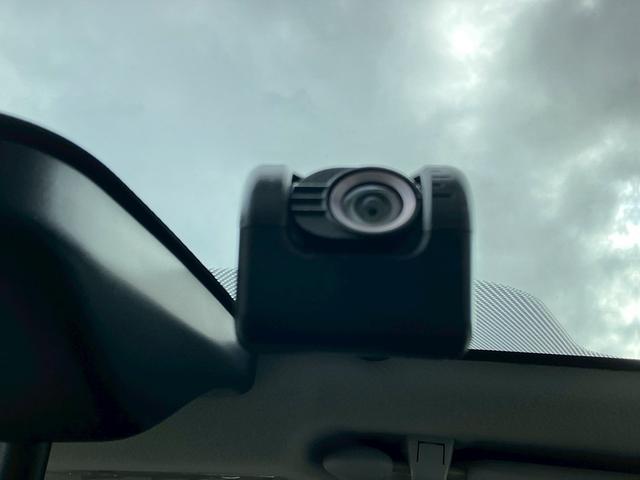 ヴィッツ ハイブリッド ジュエラ 純正ナビ バックモニター ステアリングスイッチ テレビ プッシュスタート トヨタセーフティーセンス ナノイーエアコン ETC ドラレコ オートライト 横滑り防止装置 レーンキープアシスト(25枚目)