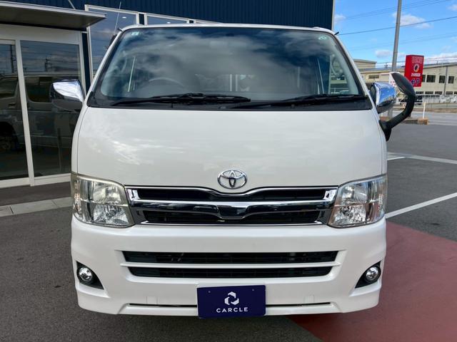 ハイエースバン ロングスーパーＧＬ　４ＷＤディーゼル　社外ナビ　ＴＶ　Ｂｌｕｅｔｏｏｔｈ接続　バックカメラ　ＥＴＣ　純正エンジンスターター　社外アルミ　イージークローザー　ＡＣ１００Ｖ　ＣＤ／ＤＶＤ　ディーゼルターボ（2枚目）