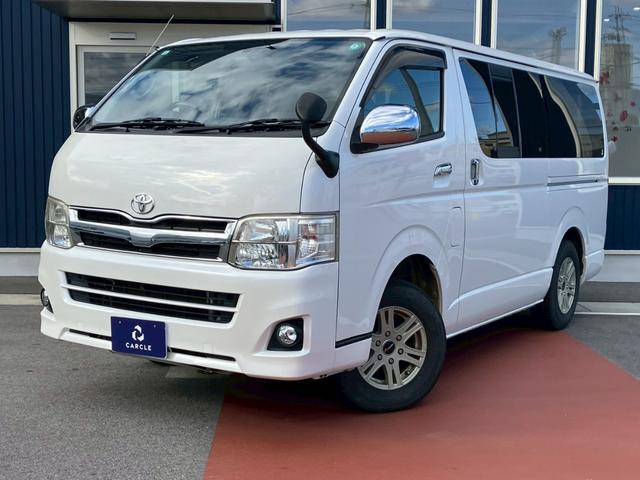 ハイエースバン ロングスーパーＧＬ　４ＷＤディーゼル　社外ナビ　ＴＶ　Ｂｌｕｅｔｏｏｔｈ接続　バックカメラ　ＥＴＣ　純正エンジンスターター　社外アルミ　イージークローザー　ＡＣ１００Ｖ　ＣＤ／ＤＶＤ　ディーゼルターボ（4枚目）