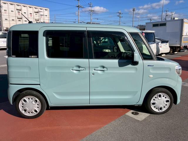スペーシア ハイブリッドＸ　ナビ　ＴＶ　ＢＴオーディオ　両側電動スライド　ＥＴＣ　スズキセーフティーサポート　スマートキー　プッシュスタート　ロールサンシェード　ドライブレコーダー　シートヒーター　オートエアコン　コーナーセンサ（7枚目）