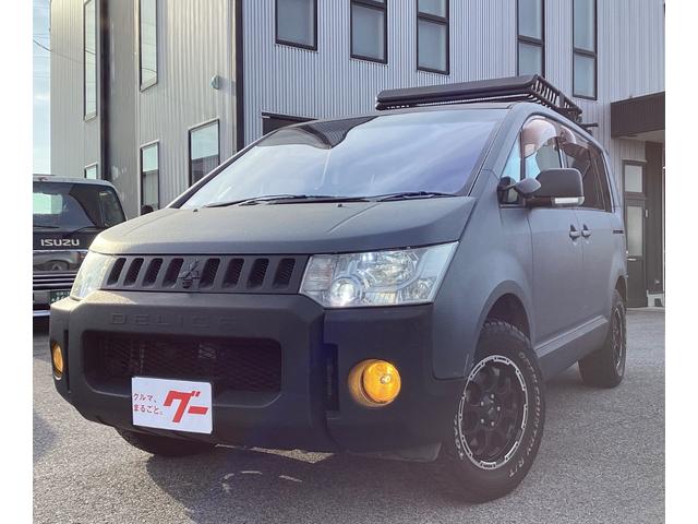 デリカD:5 G プレミアム ラプターライナーペイント クラッツェオシートカバー ルーフキャリア リアラダー ヒッチメンバー アルパインフリップダウンモニター パワーバックドア 両側パワースライドドア MTタイヤ 16インチアルミ(4枚目)