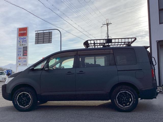 デリカD:5 G プレミアム ラプターライナーペイント クラッツェオシートカバー ルーフキャリア リアラダー ヒッチメンバー アルパインフリップダウンモニター パワーバックドア 両側パワースライドドア MTタイヤ 16インチアルミ(6枚目)