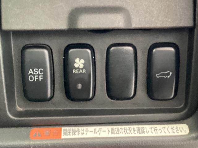 デリカD:5 G プレミアム ラプターライナーペイント クラッツェオシートカバー ルーフキャリア リアラダー ヒッチメンバー アルパインフリップダウンモニター パワーバックドア 両側パワースライドドア MTタイヤ 16インチアルミ(26枚目)