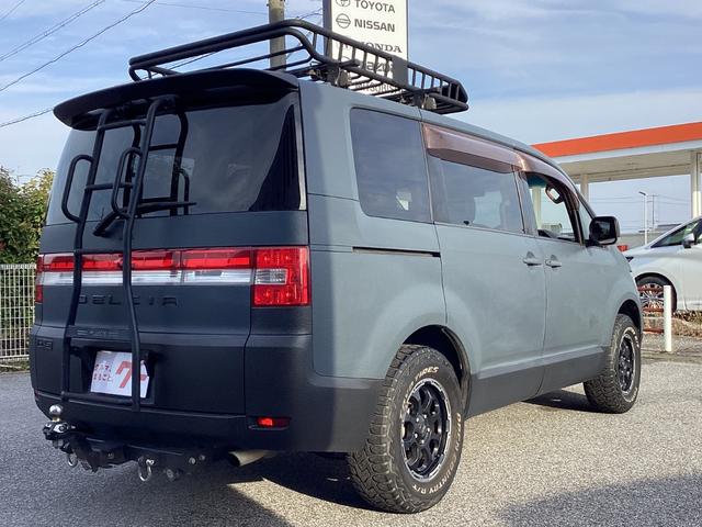 デリカD:5 G プレミアム ラプターライナーペイント クラッツェオシートカバー ルーフキャリア リアラダー ヒッチメンバー アルパインフリップダウンモニター パワーバックドア 両側パワースライドドア MTタイヤ 16インチアルミ(35枚目)