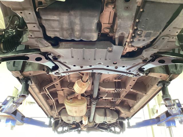 デリカD:5 G プレミアム ラプターライナーペイント クラッツェオシートカバー ルーフキャリア リアラダー ヒッチメンバー アルパインフリップダウンモニター パワーバックドア 両側パワースライドドア MTタイヤ 16インチアルミ(40枚目)