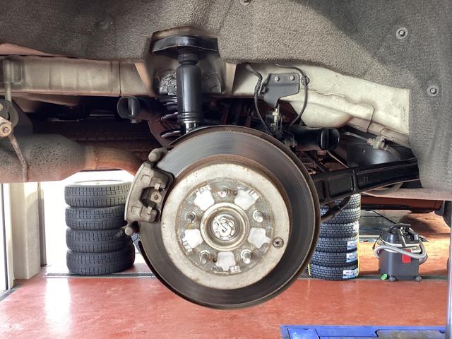 デリカD:5 G プレミアム ラプターライナーペイント クラッツェオシートカバー ルーフキャリア リアラダー ヒッチメンバー アルパインフリップダウンモニター パワーバックドア 両側パワースライドドア MTタイヤ 16インチアルミ(43枚目)