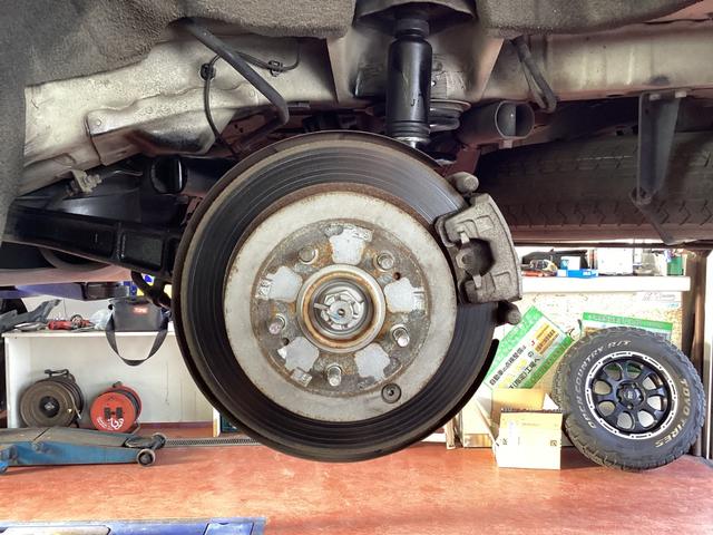 デリカD:5 G プレミアム ラプターライナーペイント クラッツェオシートカバー ルーフキャリア リアラダー ヒッチメンバー アルパインフリップダウンモニター パワーバックドア 両側パワースライドドア MTタイヤ 16インチアルミ(45枚目)