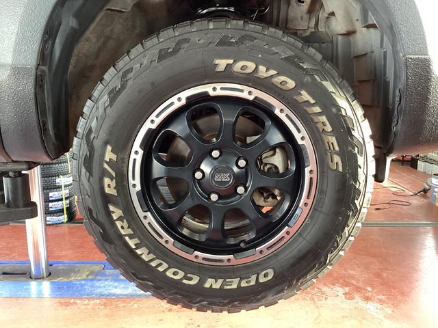 デリカD:5 G プレミアム ラプターライナーペイント クラッツェオシートカバー ルーフキャリア リアラダー ヒッチメンバー アルパインフリップダウンモニター パワーバックドア 両側パワースライドドア MTタイヤ 16インチアルミ(46枚目)