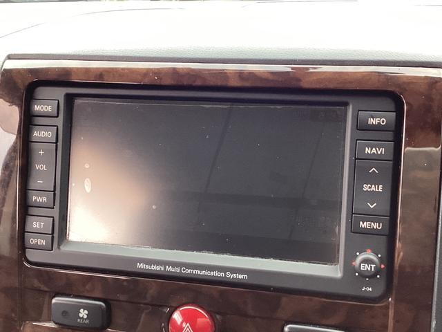 デリカＤ：５ エクシードＩＩ　８人乗り　４ＷＤ　シートカバー　パワースライドドア　純正ナビ　フルセグＴＶ　バックカメラ　リアクーラー　リアヒーター　ＥＴＣ（4枚目）