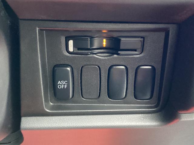 デリカＤ：５ エクシードＩＩ　８人乗り　４ＷＤ　シートカバー　パワースライドドア　純正ナビ　フルセグＴＶ　バックカメラ　リアクーラー　リアヒーター　ＥＴＣ（7枚目）