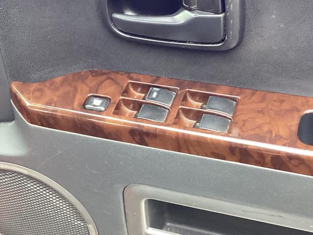 デリカＤ：５ エクシードＩＩ　８人乗り　４ＷＤ　シートカバー　パワースライドドア　純正ナビ　フルセグＴＶ　バックカメラ　リアクーラー　リアヒーター　ＥＴＣ（33枚目）