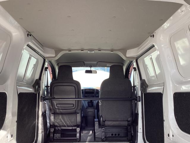 ＮＶ２００バネットバン ルートバンＤＸ　ユーザー仕入れ　両側スライドドア　マニュアル　２人乗り　車検１年付き　キーレス（12枚目）