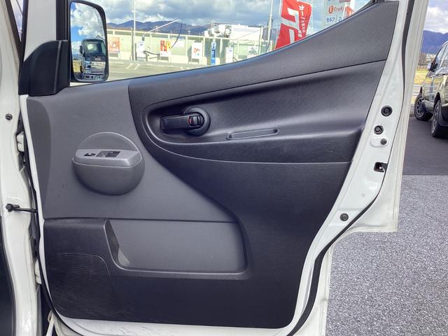 ＮＶ２００バネットバン ルートバンＤＸ　ユーザー仕入れ　両側スライドドア　マニュアル　２人乗り　車検１年付き　キーレス（36枚目）