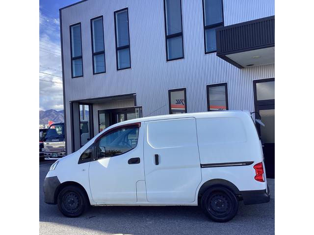 ＮＶ２００バネットバン ルートバンＤＸ　ユーザー仕入れ　両側スライドドア　マニュアル　２人乗り　車検１年付き　キーレス（40枚目）