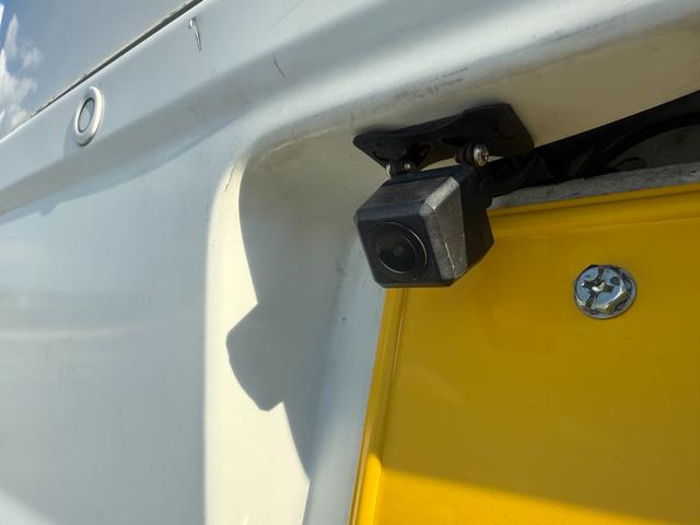 エブリイ PC セーフティーサポート車・前後ドラレコ機能付デジタルインナーミラー・ルーフコンソール・社外センターコンソール・LEDヘッドライト・リアコーナーセンサー・フルセグTV付ナビ・ファブリックシート(11枚目)