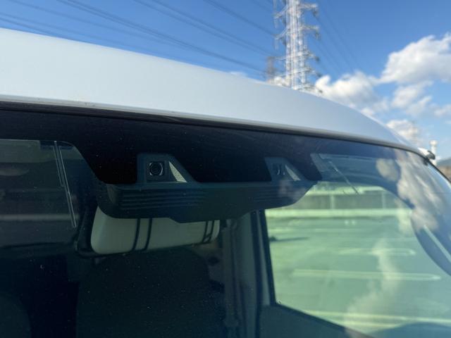 エブリイ PC セーフティーサポート車・前後ドラレコ機能付デジタルインナーミラー・ルーフコンソール・社外センターコンソール・LEDヘッドライト・リアコーナーセンサー・フルセグTV付ナビ・ファブリックシート(22枚目)