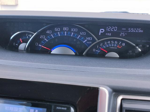 タント カスタムＸ　ＳＡ　禁煙車／スマートアシスト／パワースライドドア／ＥＴＣ／ＬＥＤヘッド／リアモニター／地デジ／ブルートゥース／ＤＶＤ再生／ＣＤ／（32枚目）